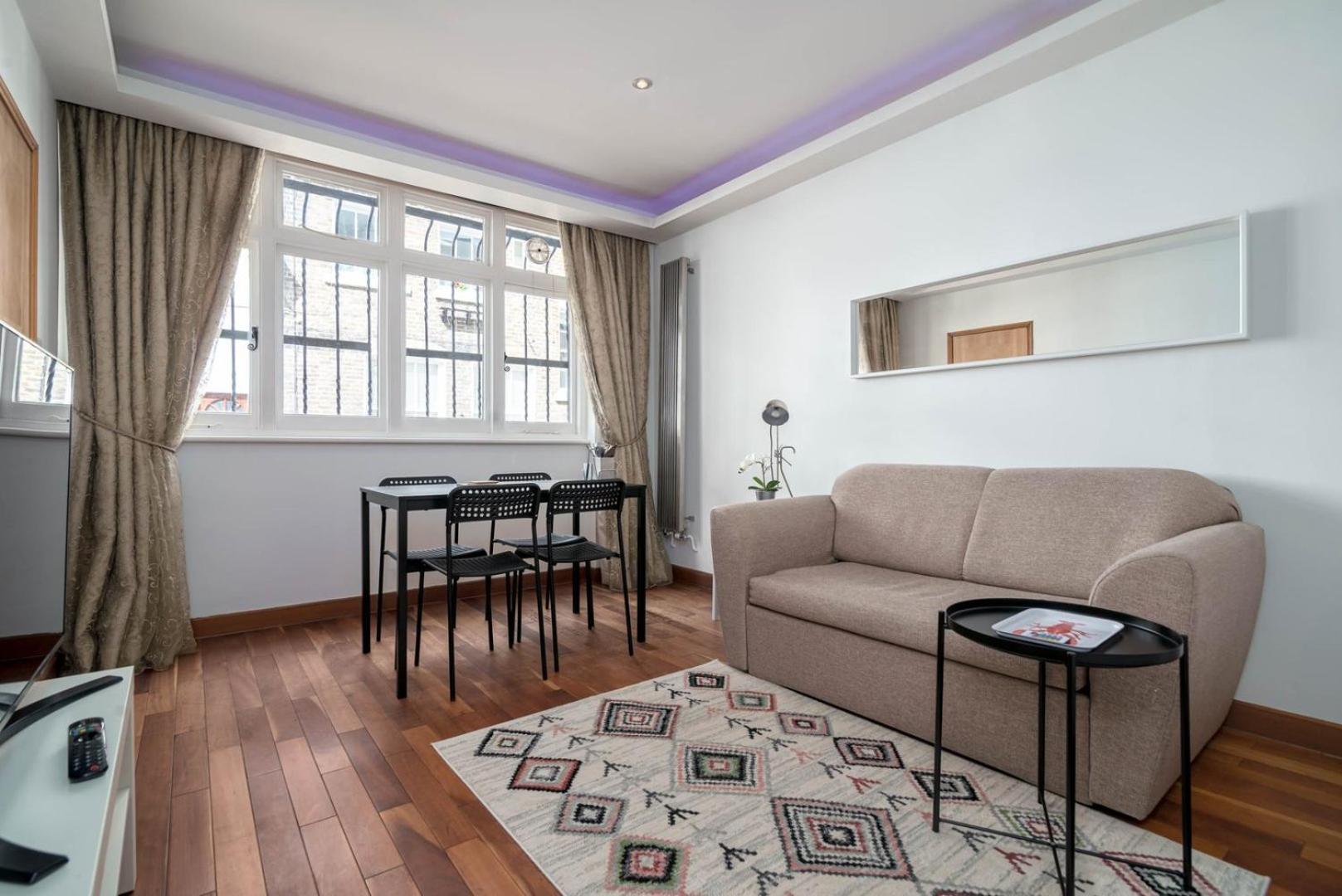 Apartmán Guestready - Central Converted Mews In Bayswater Londýn Exteriér fotografie