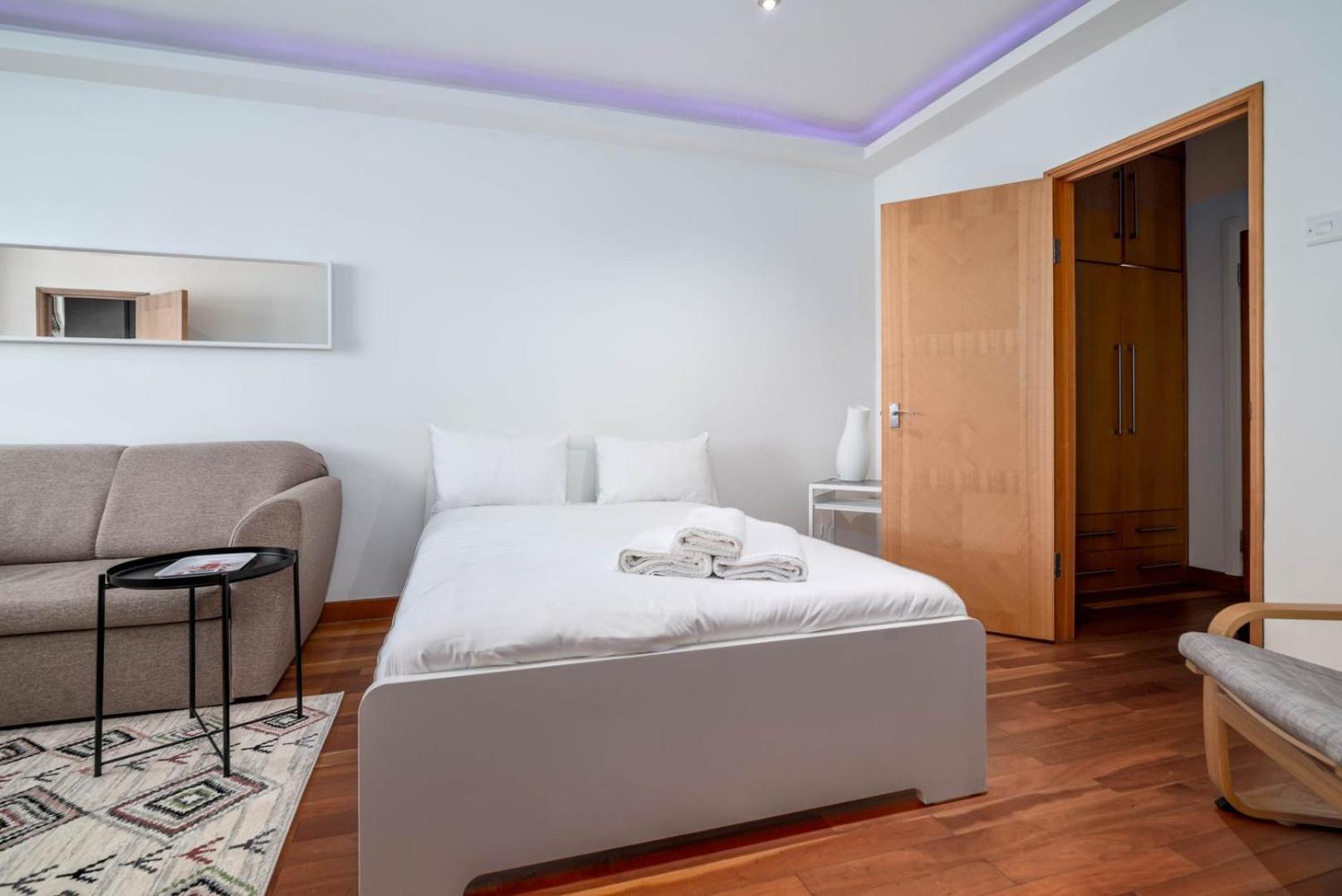 Apartmán Guestready - Central Converted Mews In Bayswater Londýn Exteriér fotografie